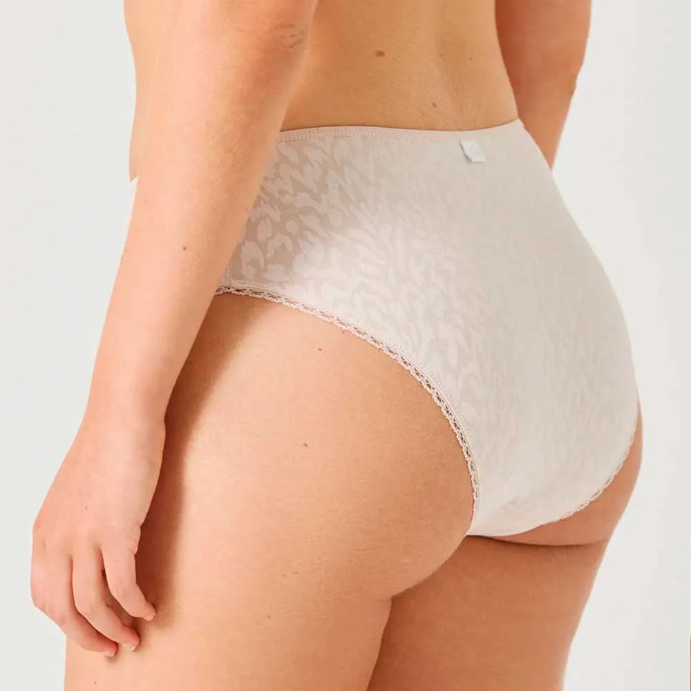 Alternative view of bombacah t/corto alg/lycra