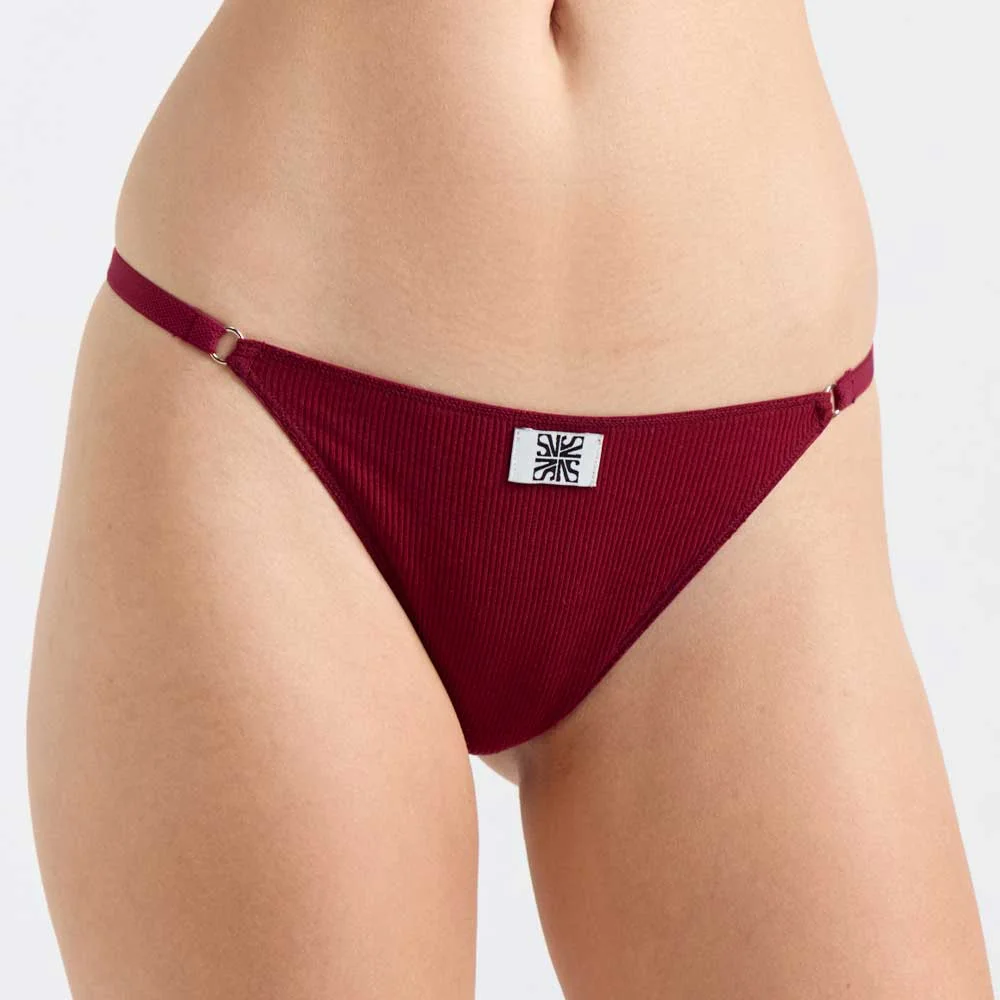 Alternative view of TANGA FEEL FREE