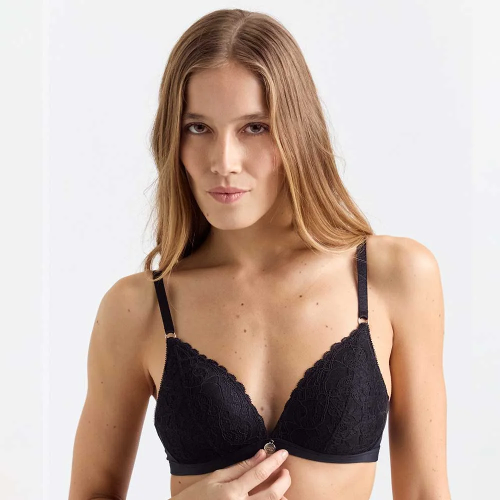Alternative view of Corp. Triangulo Soft  Angela