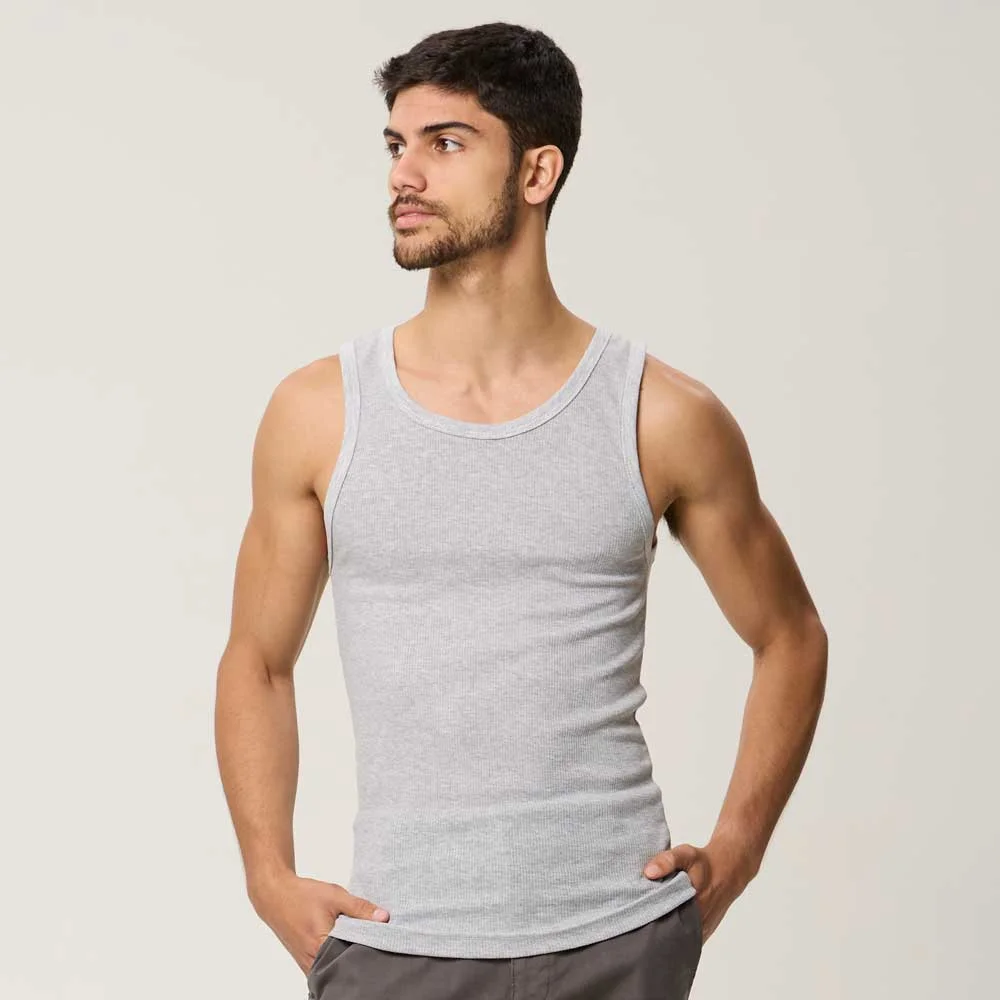 camiseta musculosa gris melange